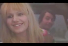 Класичний французький фільм "жодних проблем" (1975) порно воєнних років