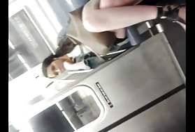Ідіот блимає метро жінка фото Памела Андерсон Томмі Лі порно